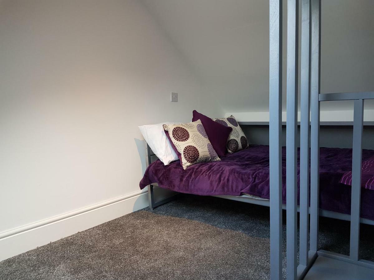 Webb Place 2 Bedroom Apartment ! Кройдон Екстериор снимка